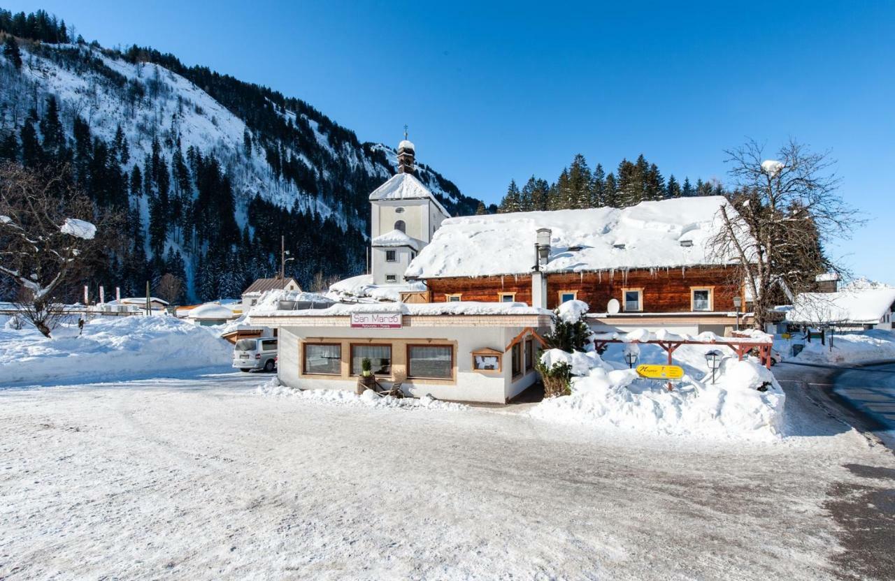 Gasthaus Traube Bichlbach Eksteriør billede